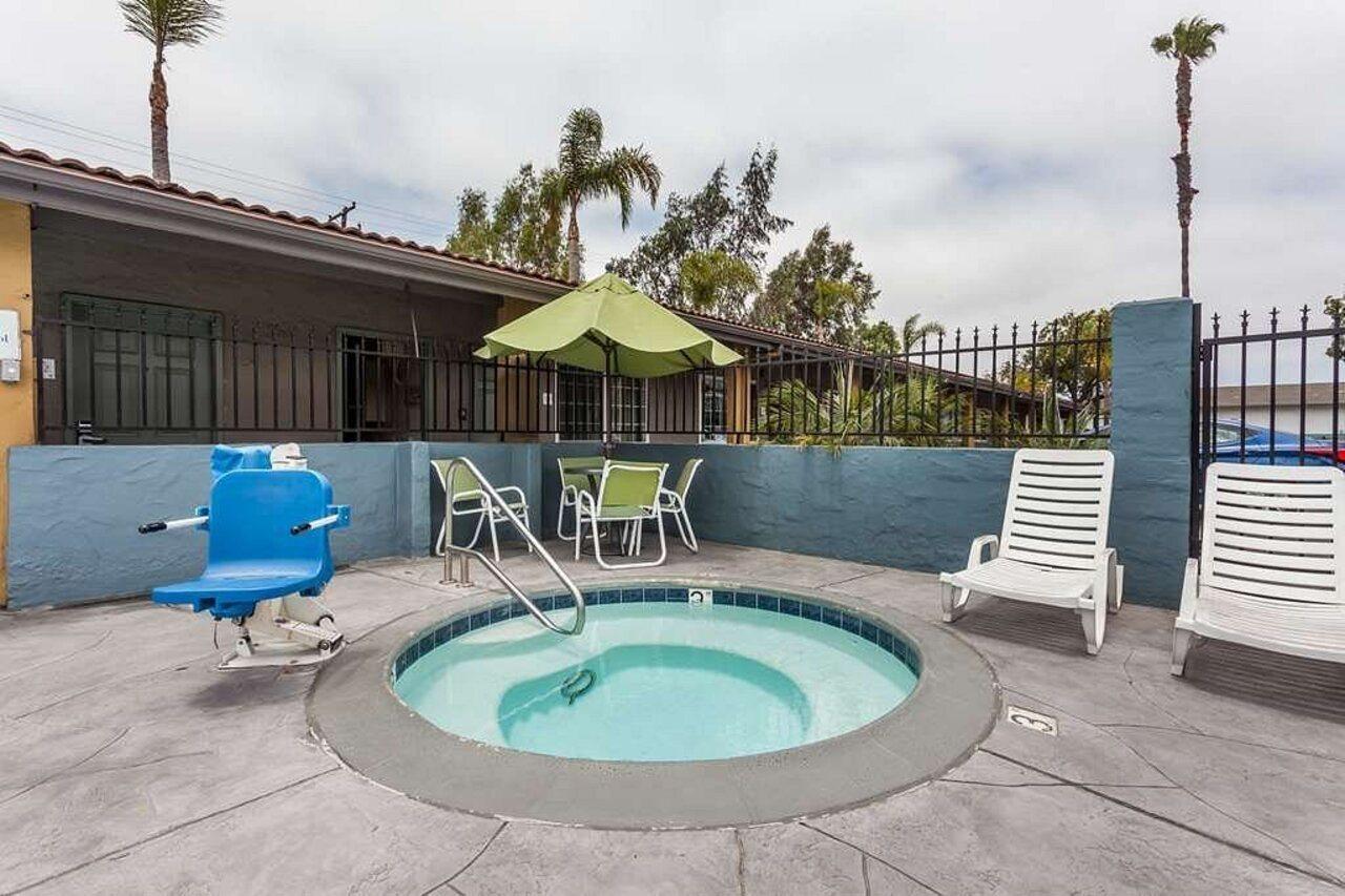 Howard Johnson By Wyndham National City/San Diego South Zewnętrze zdjęcie
