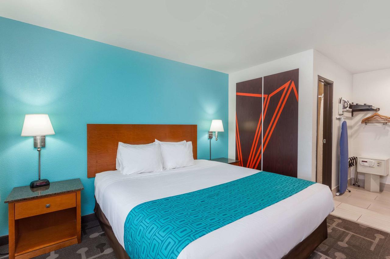 Howard Johnson By Wyndham National City/San Diego South Zewnętrze zdjęcie
