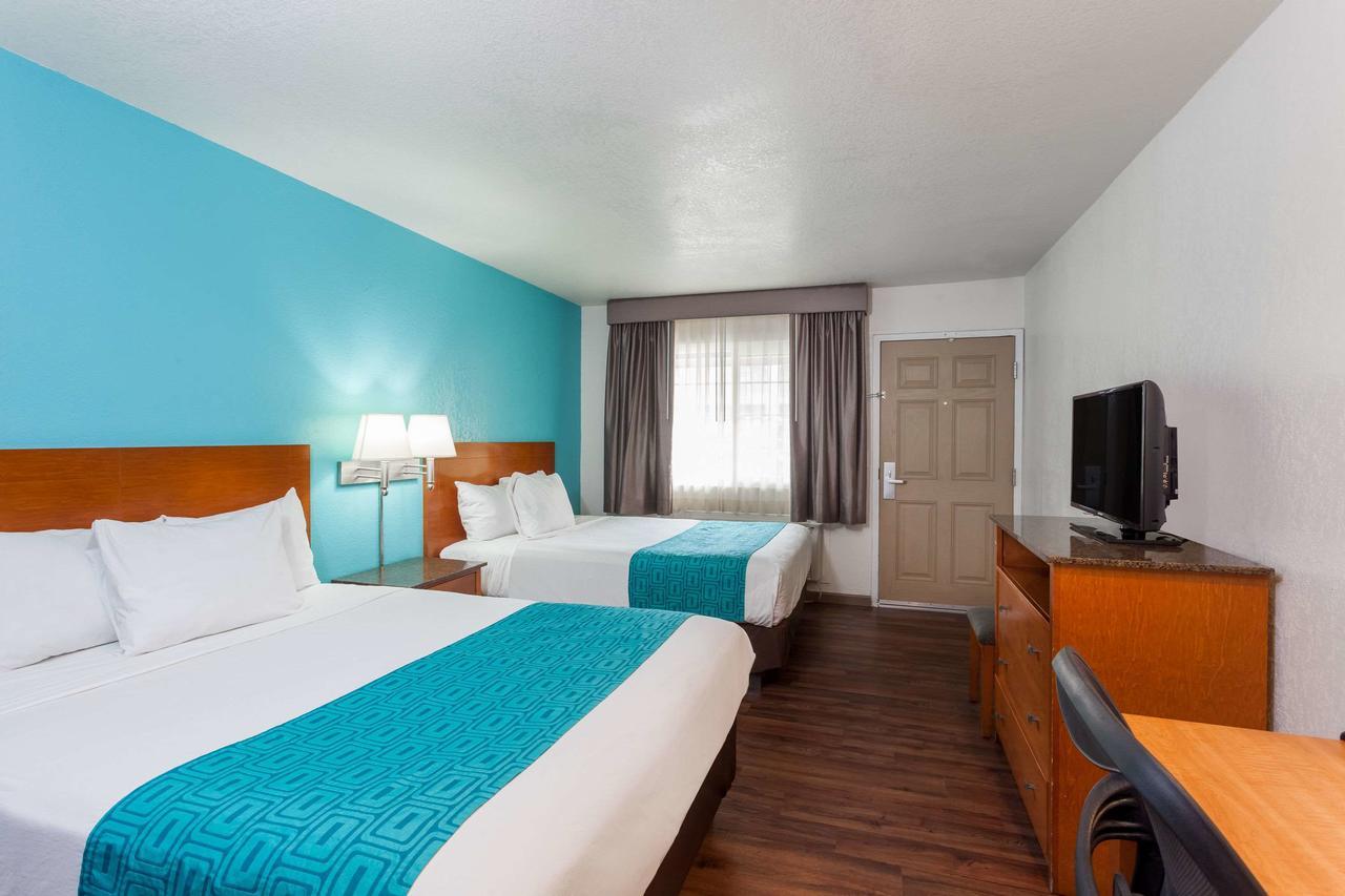 Howard Johnson By Wyndham National City/San Diego South Zewnętrze zdjęcie