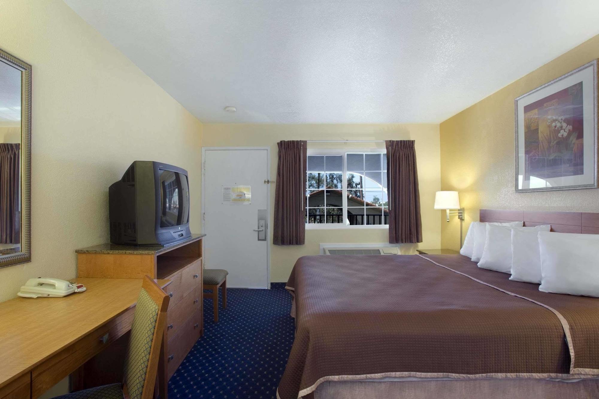 Howard Johnson By Wyndham National City/San Diego South Zewnętrze zdjęcie