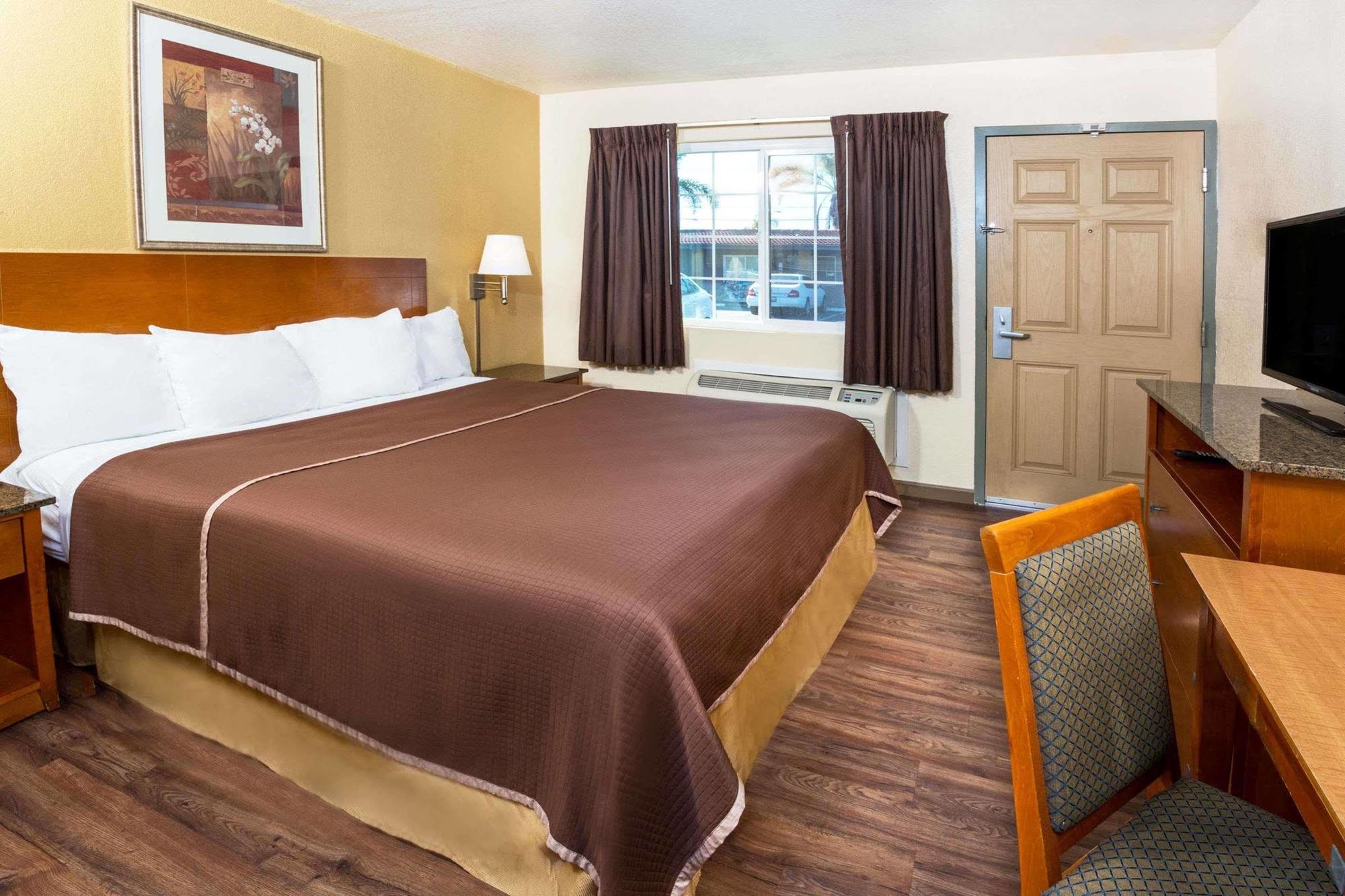 Howard Johnson By Wyndham National City/San Diego South Zewnętrze zdjęcie